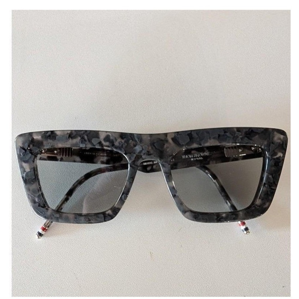 Thom Browne TBS415-52-03AF Grey‎ Tortoise Rectangular Sunglasses Made in Japan